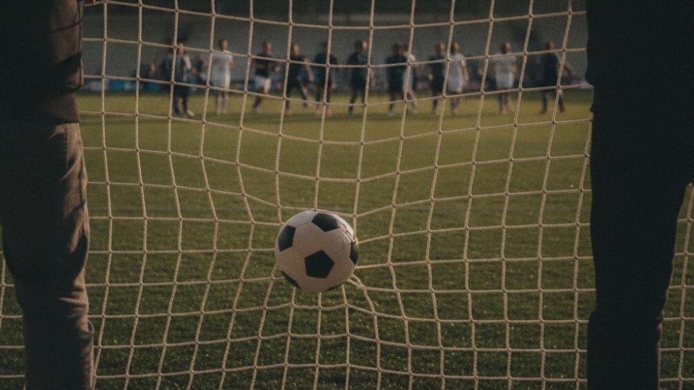 Cách chơi tài xỉu bóng đá: Góc nhìn từ người cầm cân kèo 2026